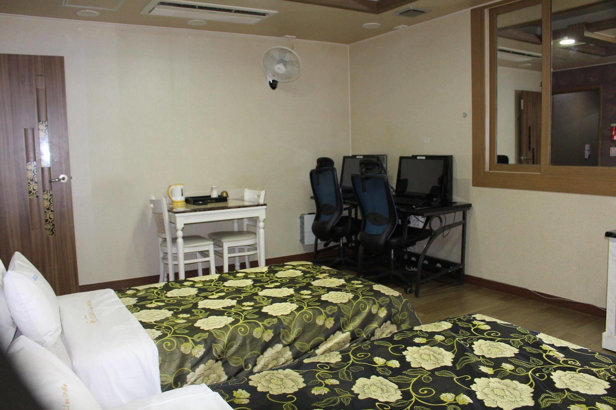 Tiffany Motel Mokpo Exterior foto